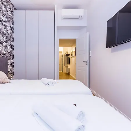 Апартаменты Joivy Elegant Flats In The Centre Of *