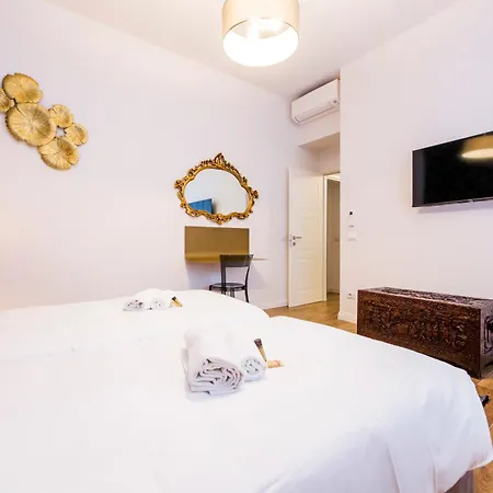Апартаменты Joivy Elegant Flats In The Centre Of